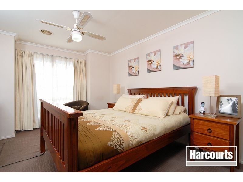 31 Scarborough Drive, Narre Warren South VIC 3805