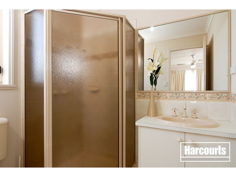 31 Scarborough Drive, Narre Warren South VIC 3805