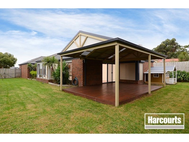 32 Olive Road, Lynbrook VIC 3975