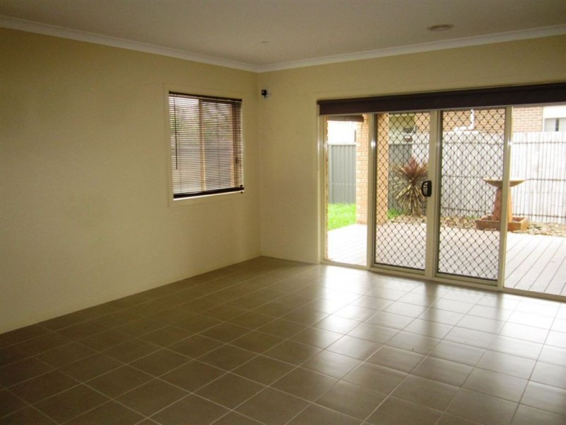 13 Camdolle Close, Pakenham VIC 3810