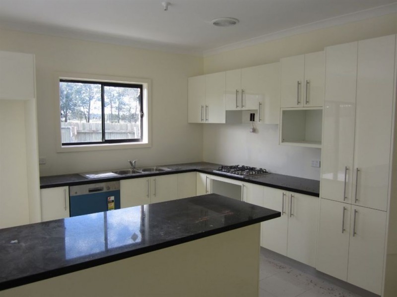 2/67 Darling Way, Narre Warren VIC 3805