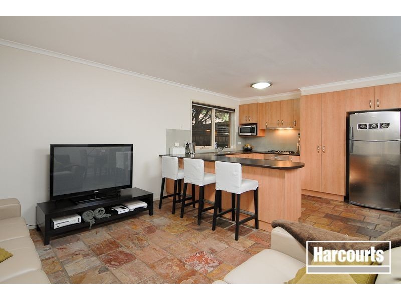 8 Stallion Court, Narre Warren South VIC 3805