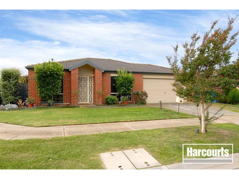 15 Blandford Crescent, Narre Warren South VIC 3805