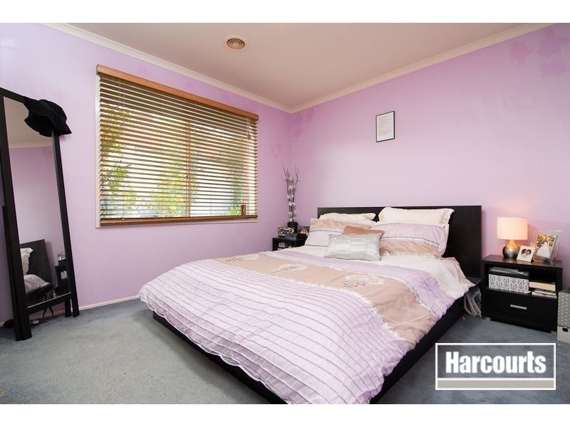 15 Blandford Crescent, Narre Warren South VIC 3805