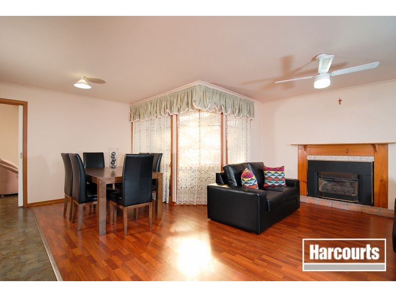 13 Nettle Drive, Hallam VIC 3803