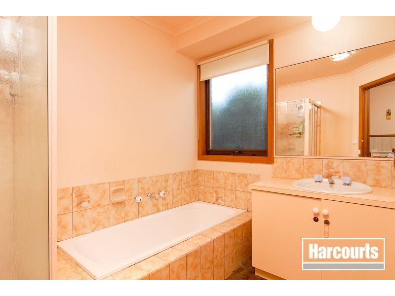 13 Nettle Drive, Hallam VIC 3803