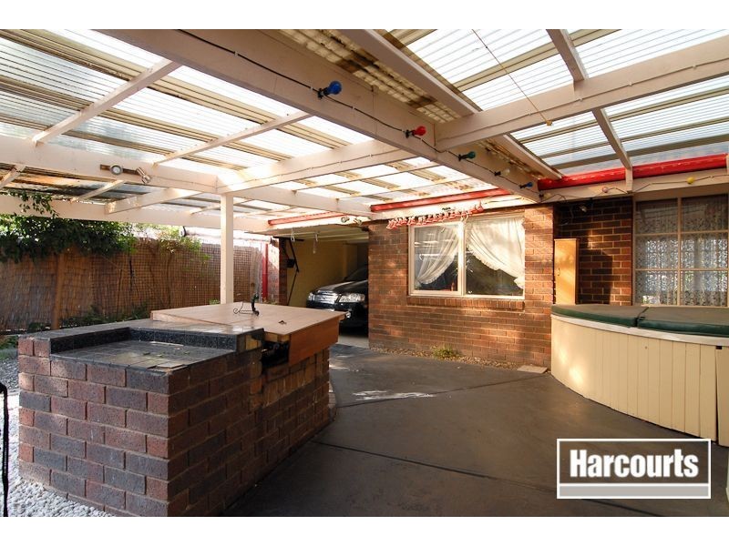 13 Nettle Drive, Hallam VIC 3803