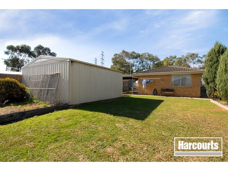 37 Scarborough Avenue, Cranbourne West VIC 3977
