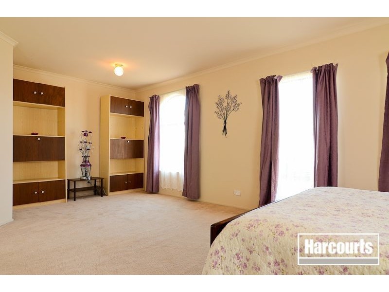 12 Demint Walk, Narre Warren South VIC 3805