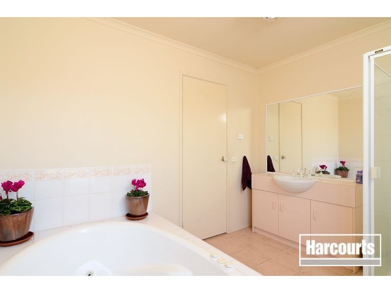 12 Demint Walk, Narre Warren South VIC 3805