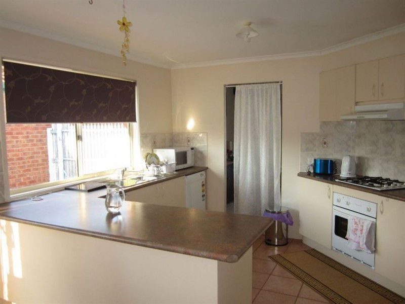 5 Angel Close, Narre Warren South VIC 3805