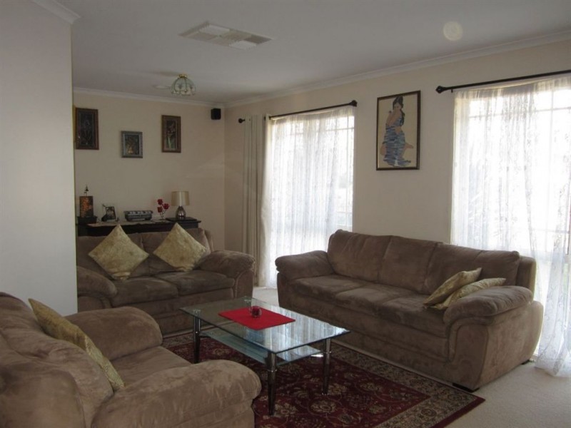 5 Angel Close, Narre Warren South VIC 3805