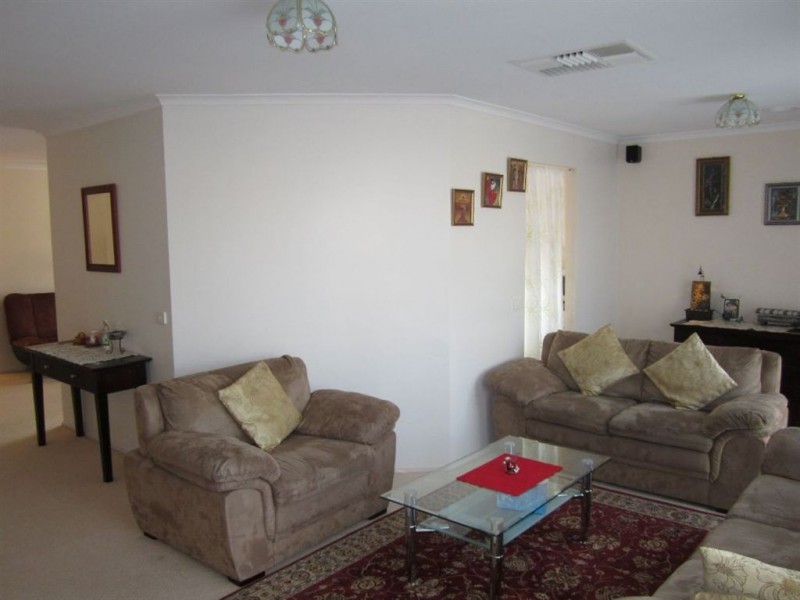 5 Angel Close, Narre Warren South VIC 3805