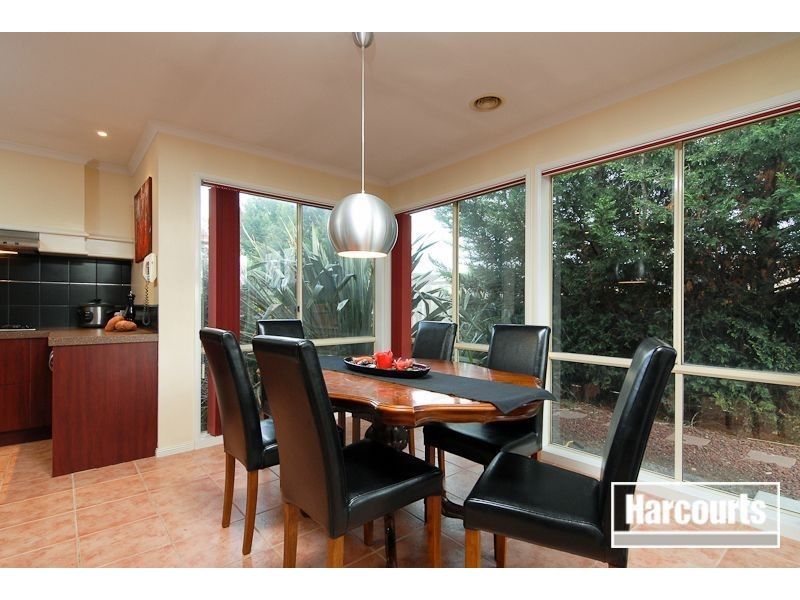 13 Margie Square, Narre Warren South VIC 3805