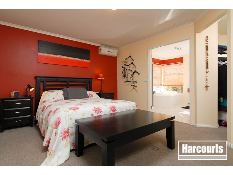 13 Margie Square, Narre Warren South VIC 3805