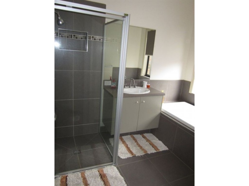 48 Sabel Drive, Cranbourne North VIC 3977