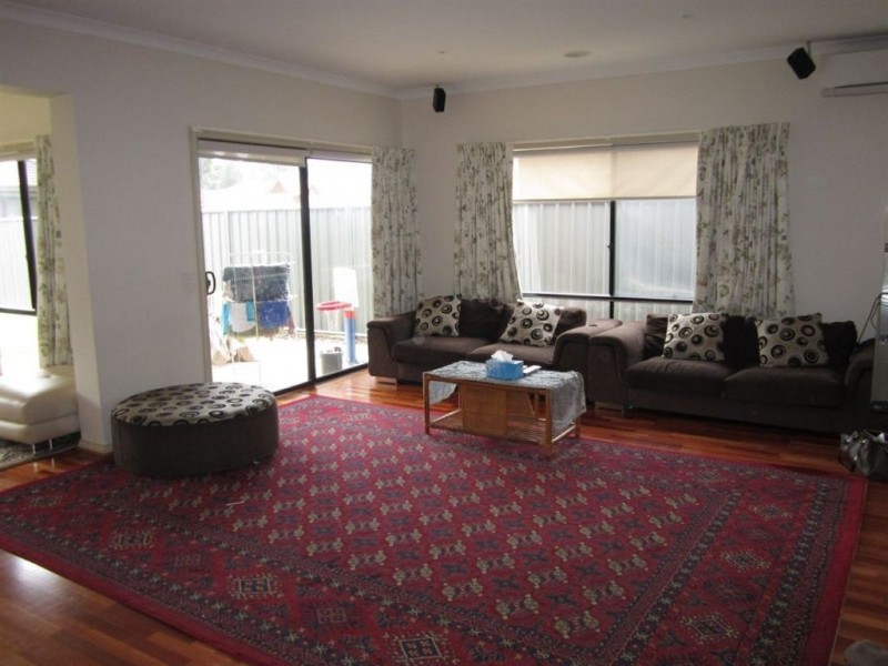 48 Sabel Drive, Cranbourne North VIC 3977