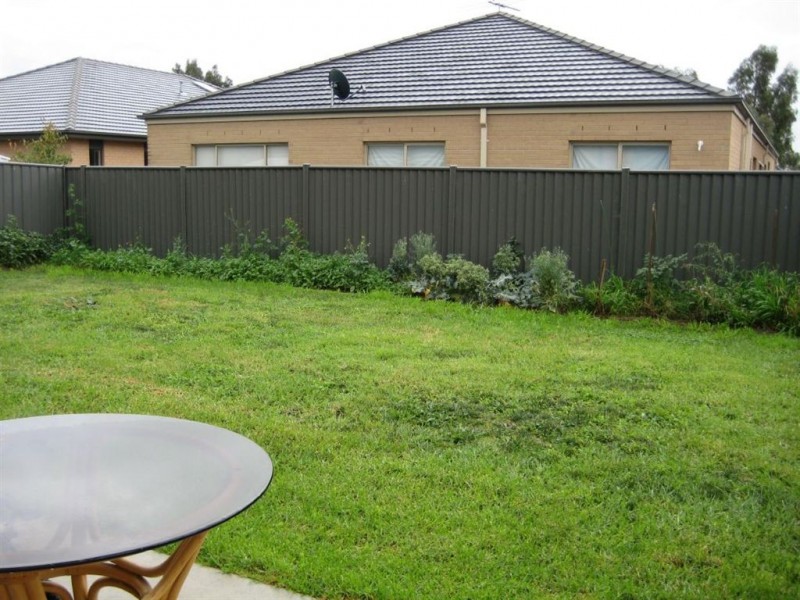 48 Sabel Drive, Cranbourne North VIC 3977