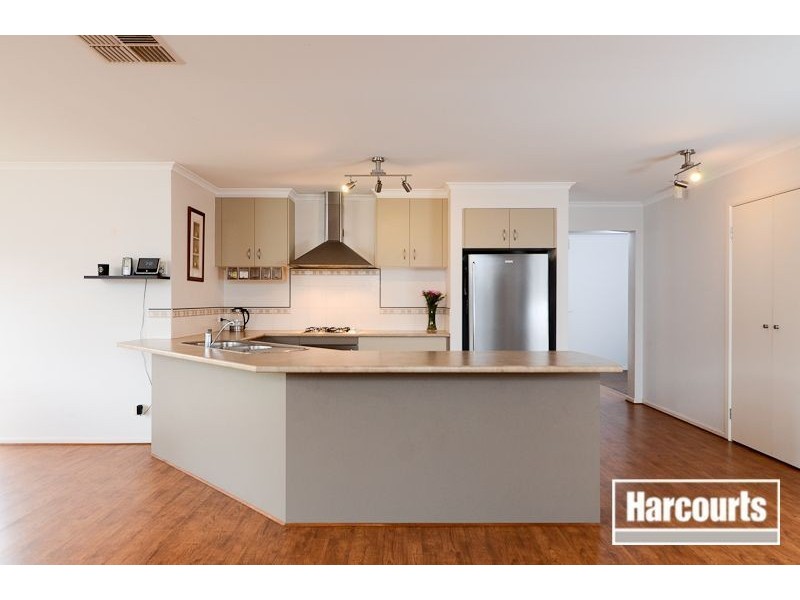 12 Cottonfield Way, Narre Warren South VIC 3805