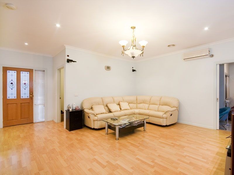 105 Emily Drive, Hallam VIC 3803