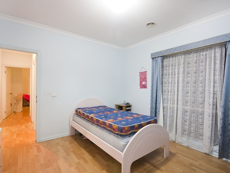 105 Emily Drive, Hallam VIC 3803