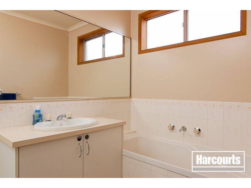 72 Strathaird Drive, Narre Warren South VIC 3805