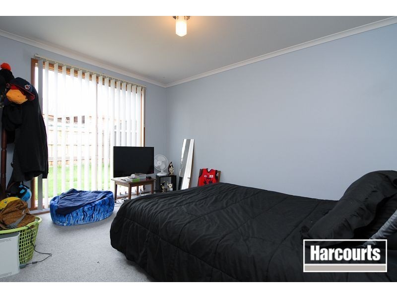 72 Strathaird Drive, Narre Warren South VIC 3805