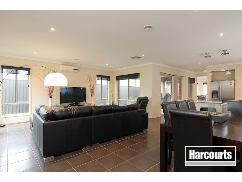 3 Sagan Drive, Cranbourne North VIC 3977