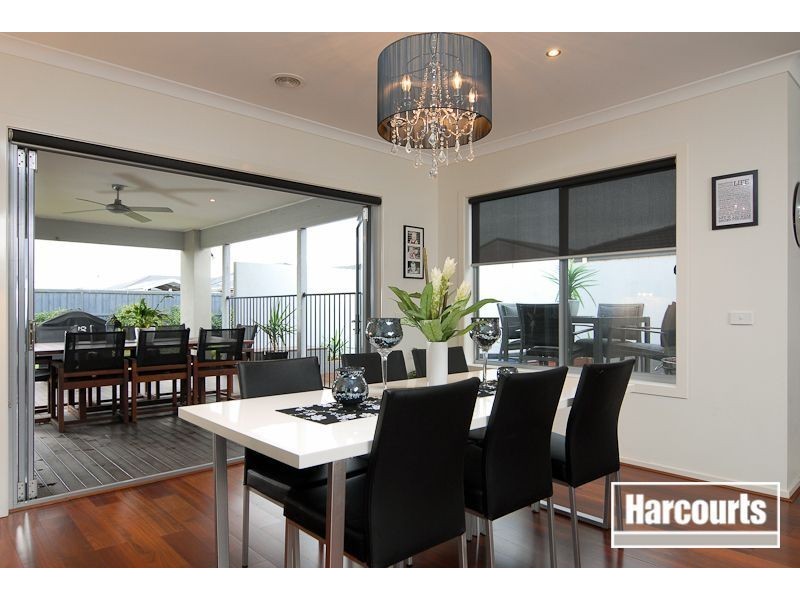 4 Howe Way, Cranbourne East VIC 3977