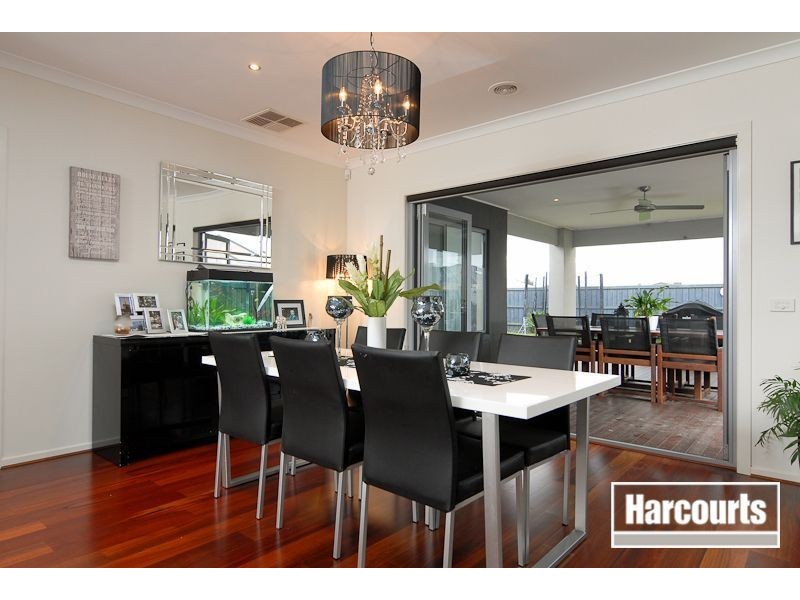 4 Howe Way, Cranbourne East VIC 3977