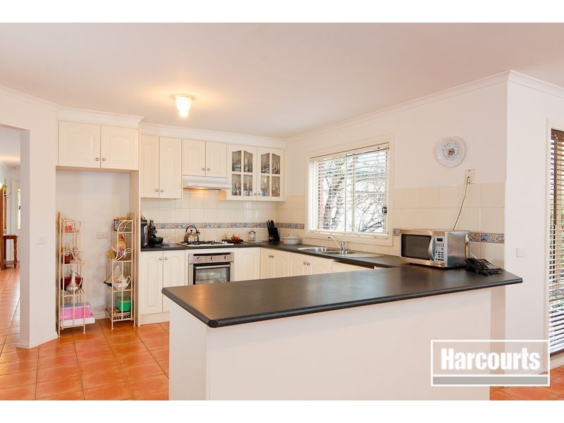 18 Hickory Drive, Narre Warren South VIC 3805