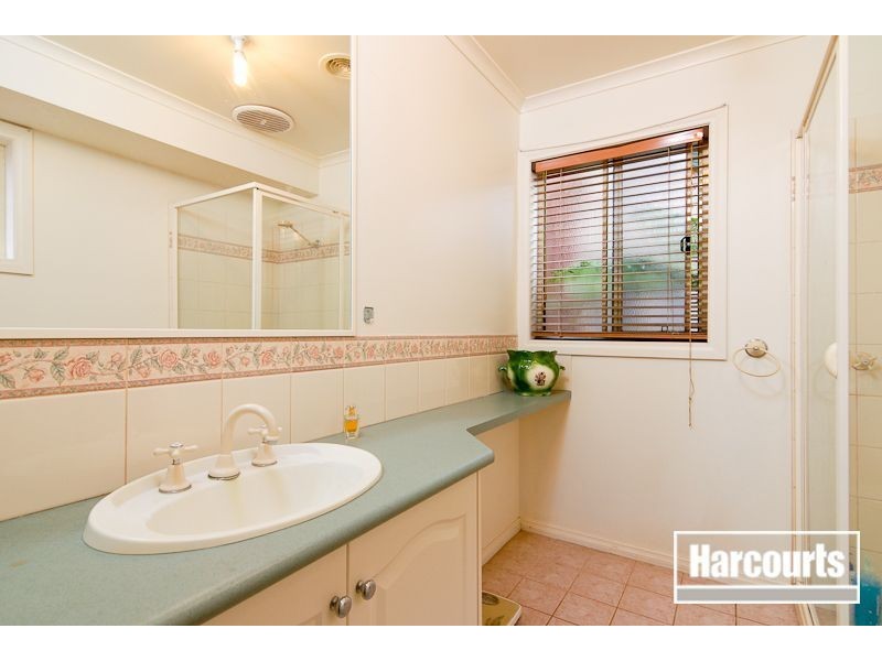 18 Hickory Drive, Narre Warren South VIC 3805