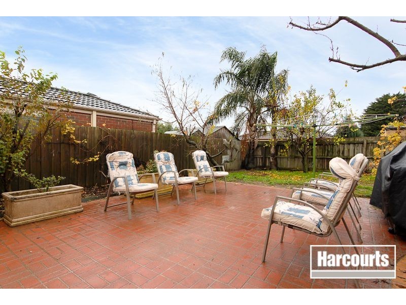 18 Hickory Drive, Narre Warren South VIC 3805