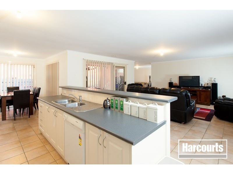 9 Blake Street, Berwick VIC 3806