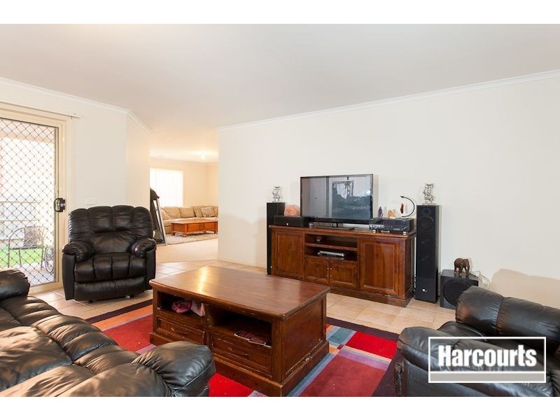 9 Blake Street, Berwick VIC 3806