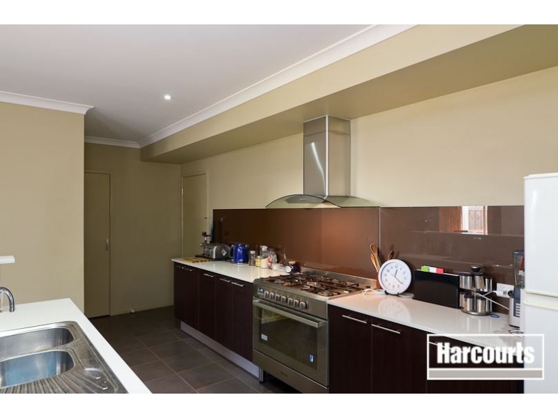 7 Bunbury Ave, Narre Warren VIC 3805