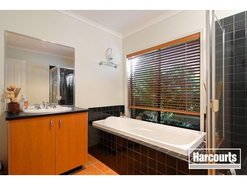 41 Abbey Road, Narre Warren South VIC 3805