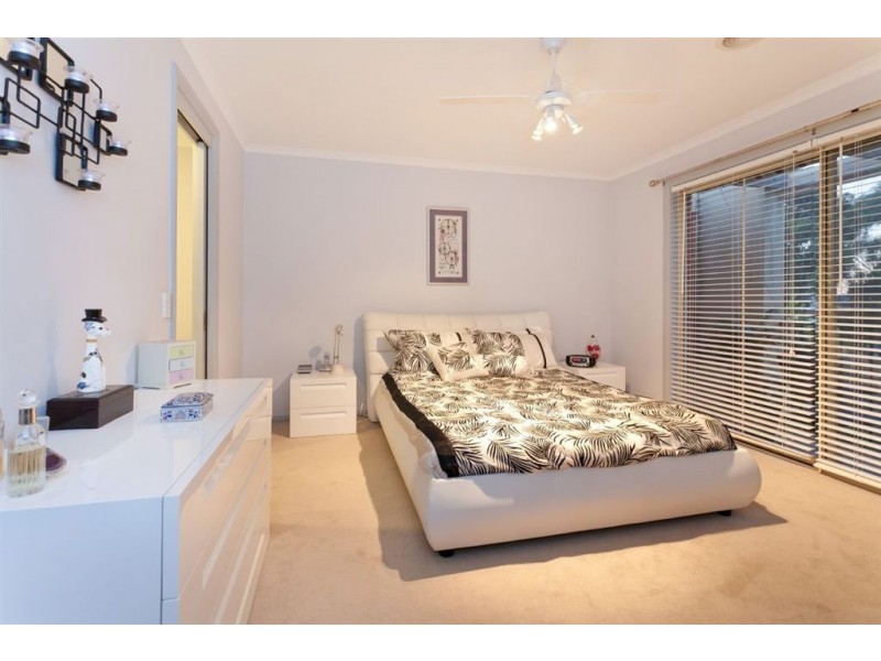 13 Provence Place, Narre Warren South VIC 3805