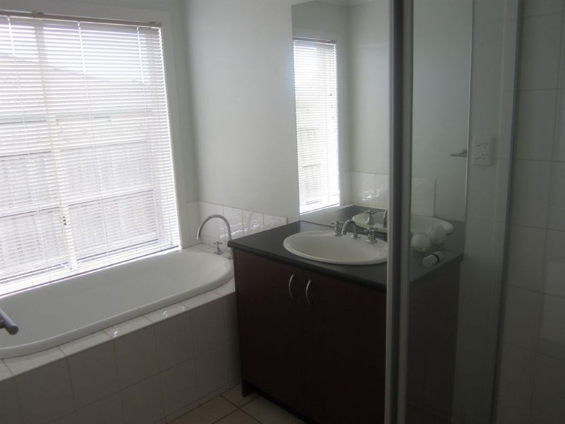 12 Palais Close, Narre Warren South VIC 3805