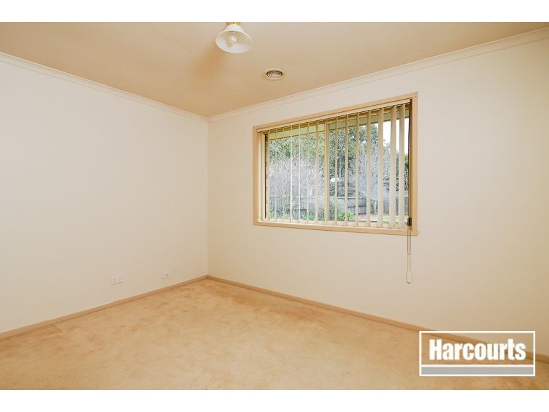 9 Chain Court, Narre Warren South VIC 3805