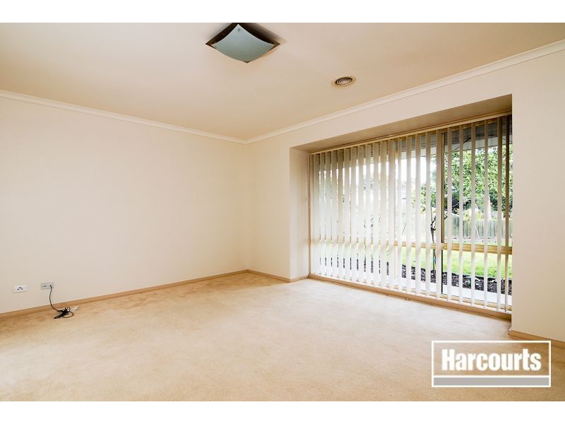 9 Chain Court, Narre Warren South VIC 3805