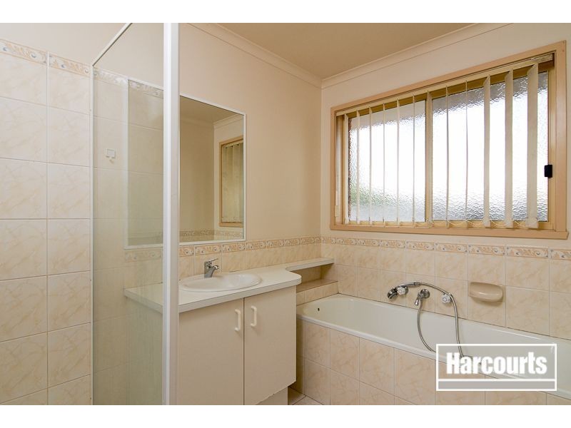 9 Chain Court, Narre Warren South VIC 3805