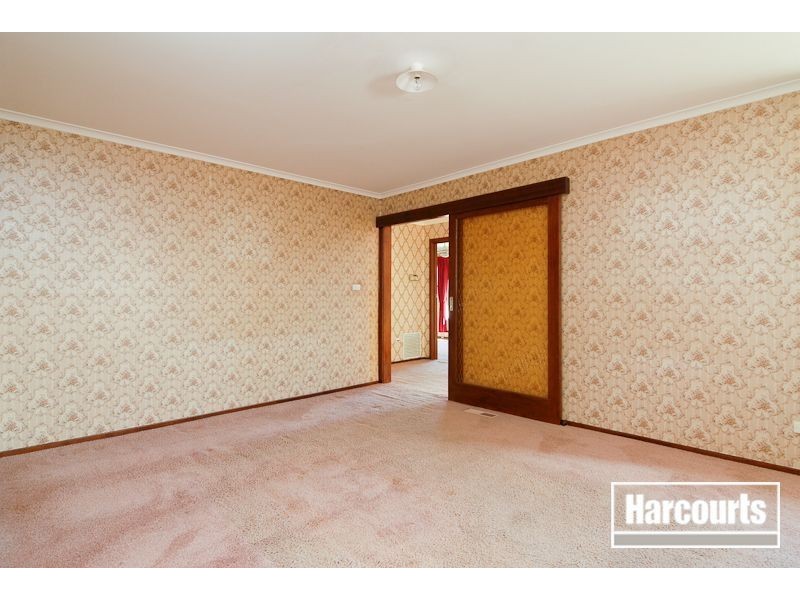 6 Adam Avenue, Hallam VIC 3803