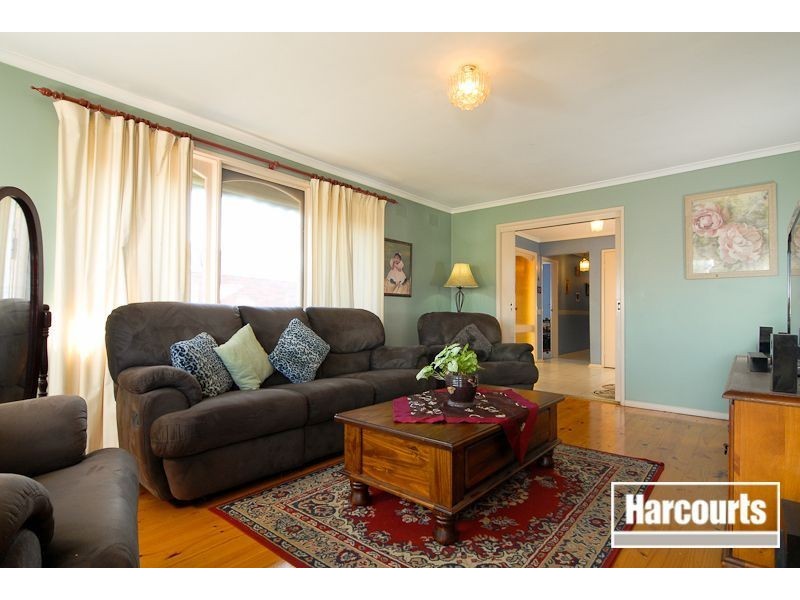 16 Monaro Cres, Narre Warren VIC 3805