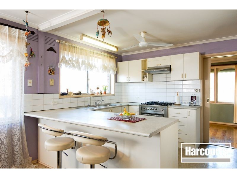 16 Monaro Cres, Narre Warren VIC 3805