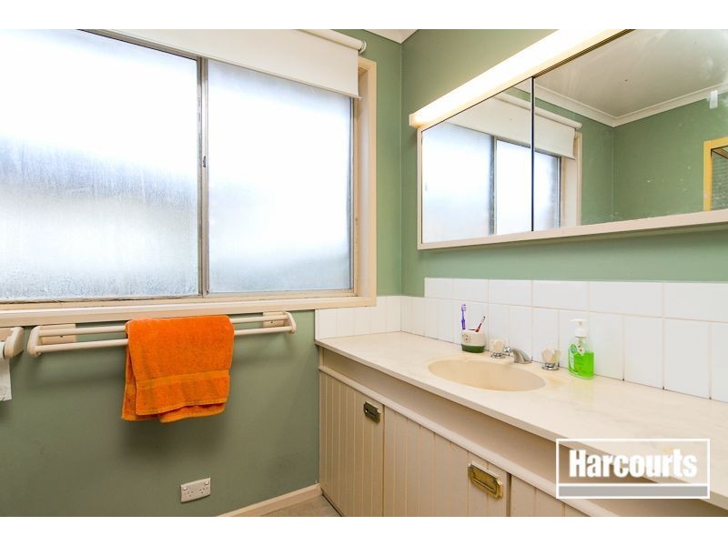 16 Monaro Cres, Narre Warren VIC 3805