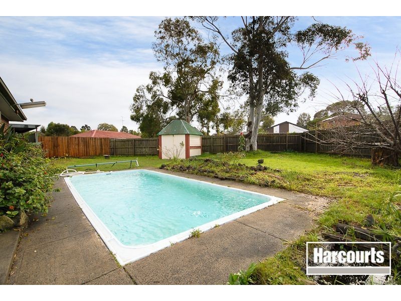16 Monaro Cres, Narre Warren VIC 3805