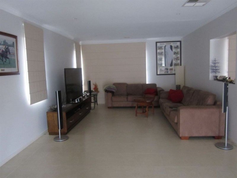 6 Napier Way, Narre Warren South VIC 3805