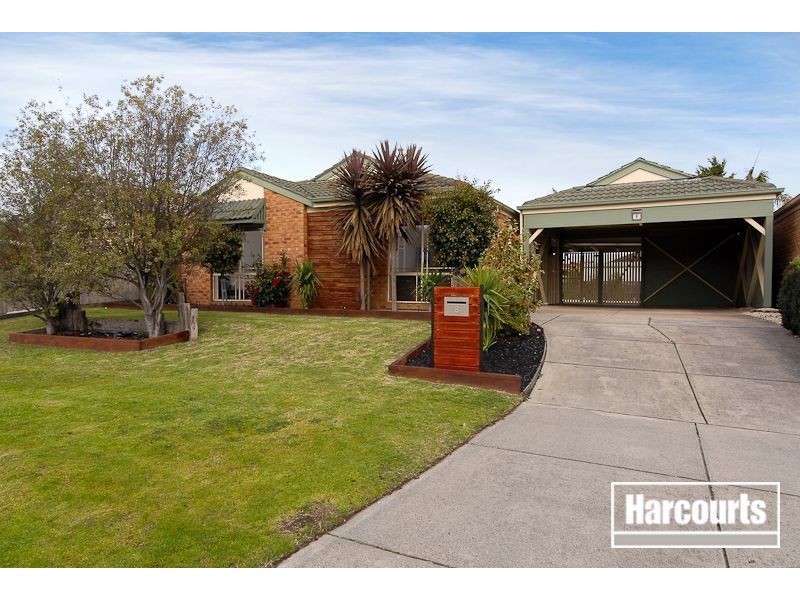 8 Julia Court, Cranbourne North VIC 3977