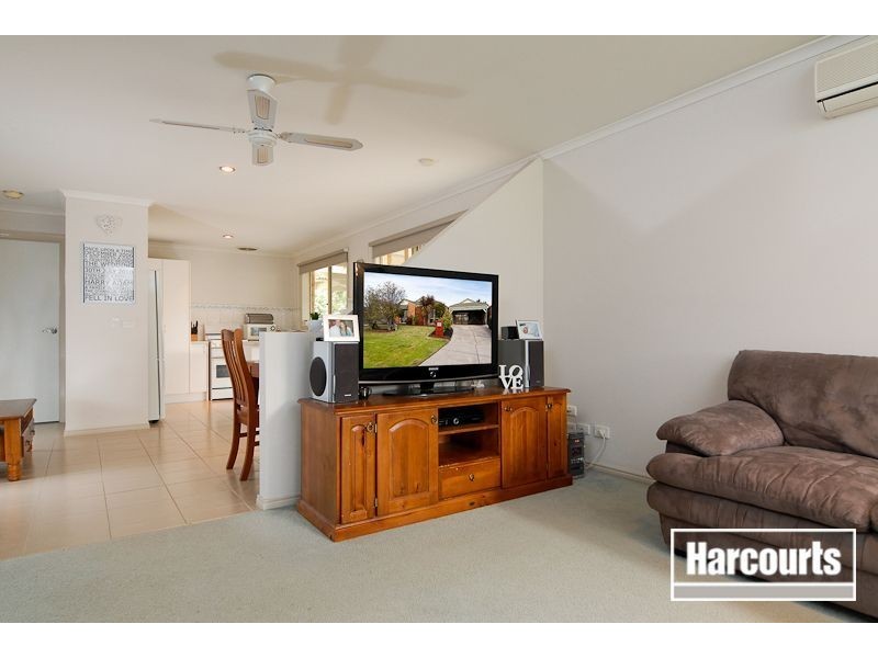 8 Julia Court, Cranbourne North VIC 3977